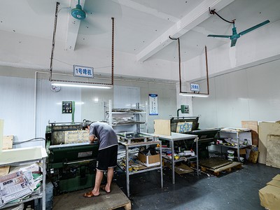 Desktop Injection Molding Machine